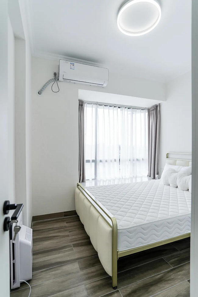 50㎡二居室，用純白主色調(diào)打造高級極簡風(fēng)的浪漫